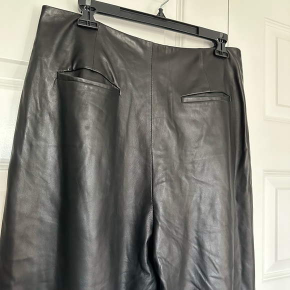 Vince Black Leather Pleat Tapered Pants - Picture 10 of 12